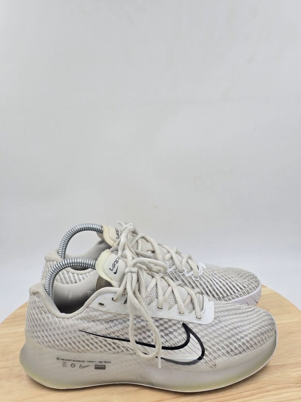 Nike Court Air Zoom Vapor 11 Low Tennis Shoes - DR6965-100 Women's Size 7